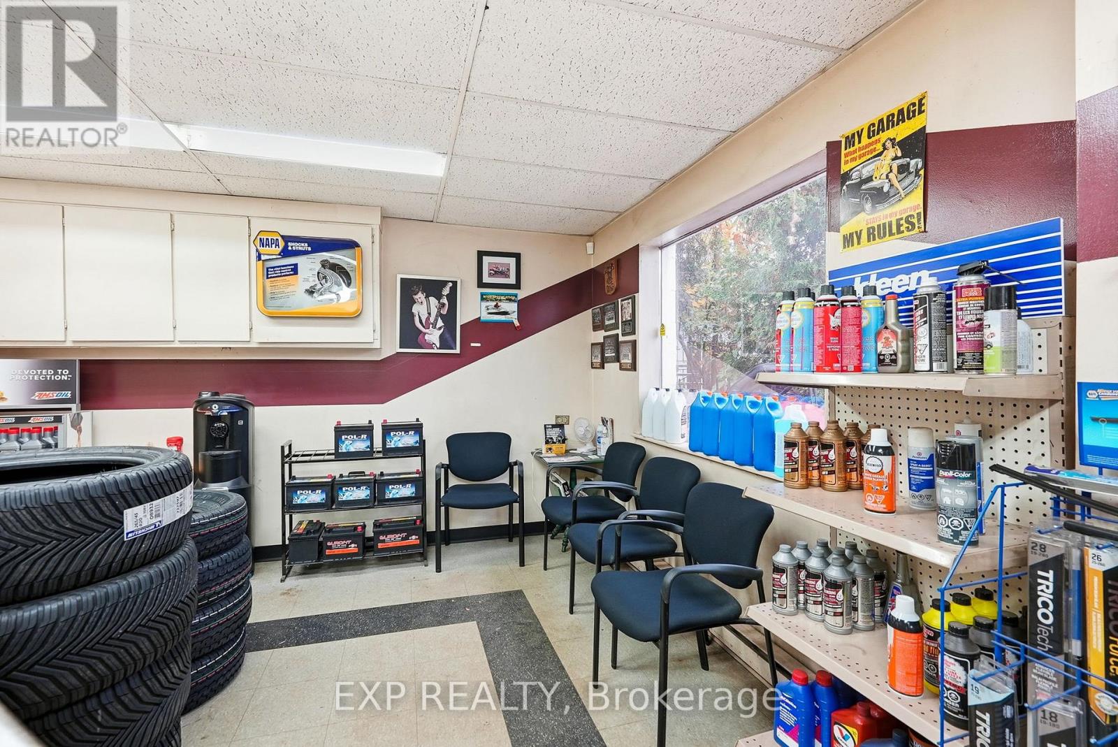 1237 1255 COUSINEAU STREET — photo 22