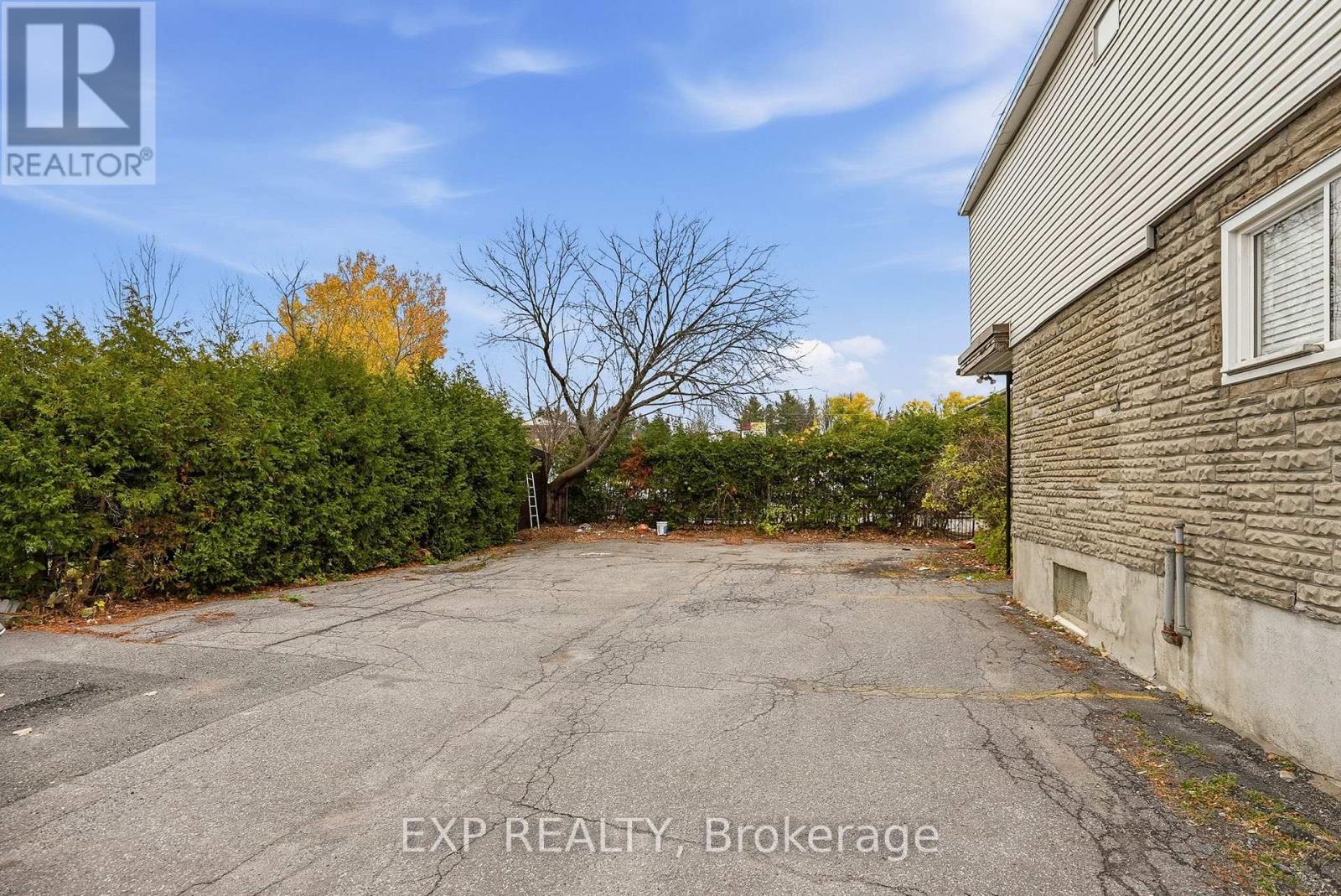 1237 1255 COUSINEAU STREET — photo 40