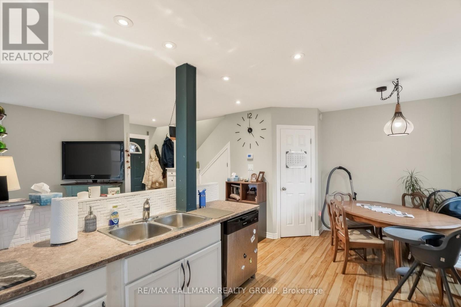 2343 CHURCH STREET — photo 31