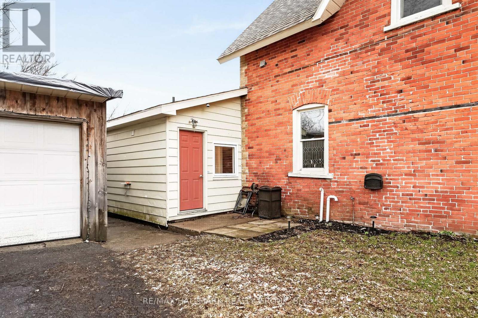 2343 CHURCH STREET — photo 37
