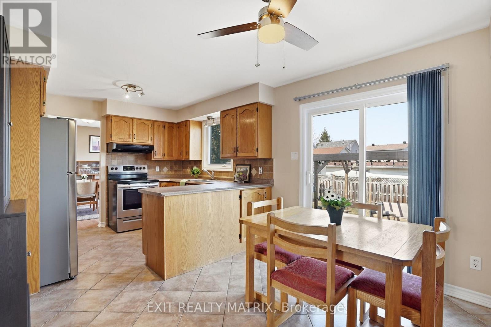 144 CENTENAIRE STREET - 16