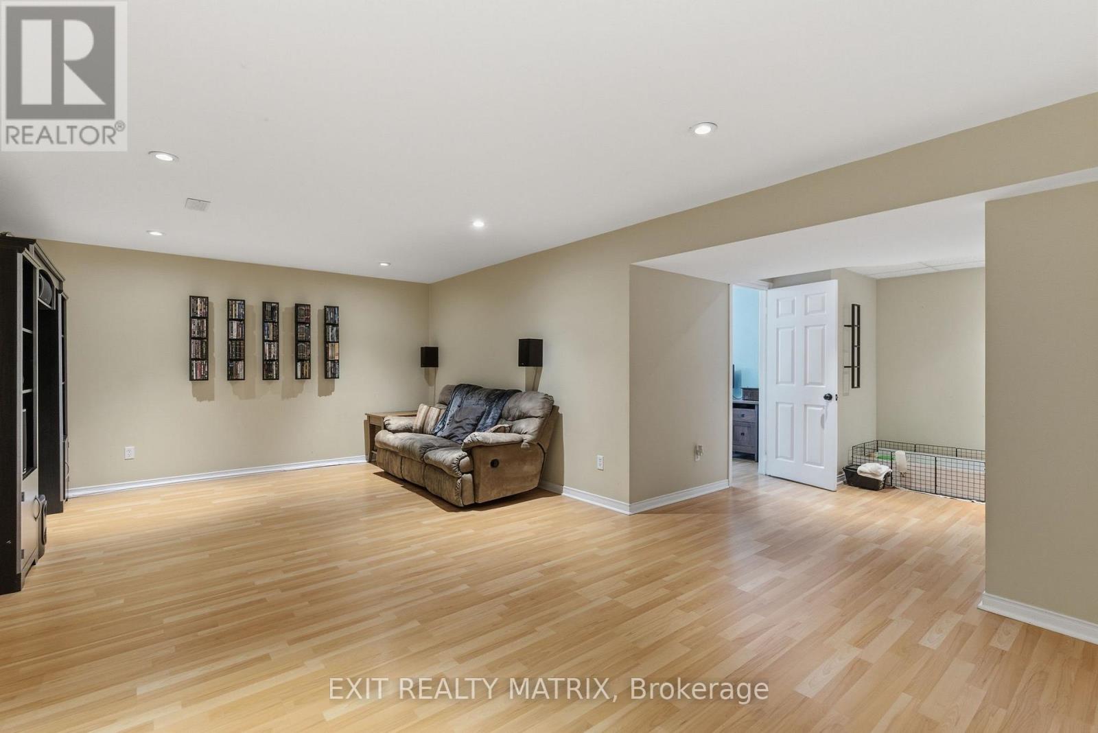144 CENTENAIRE STREET - 26