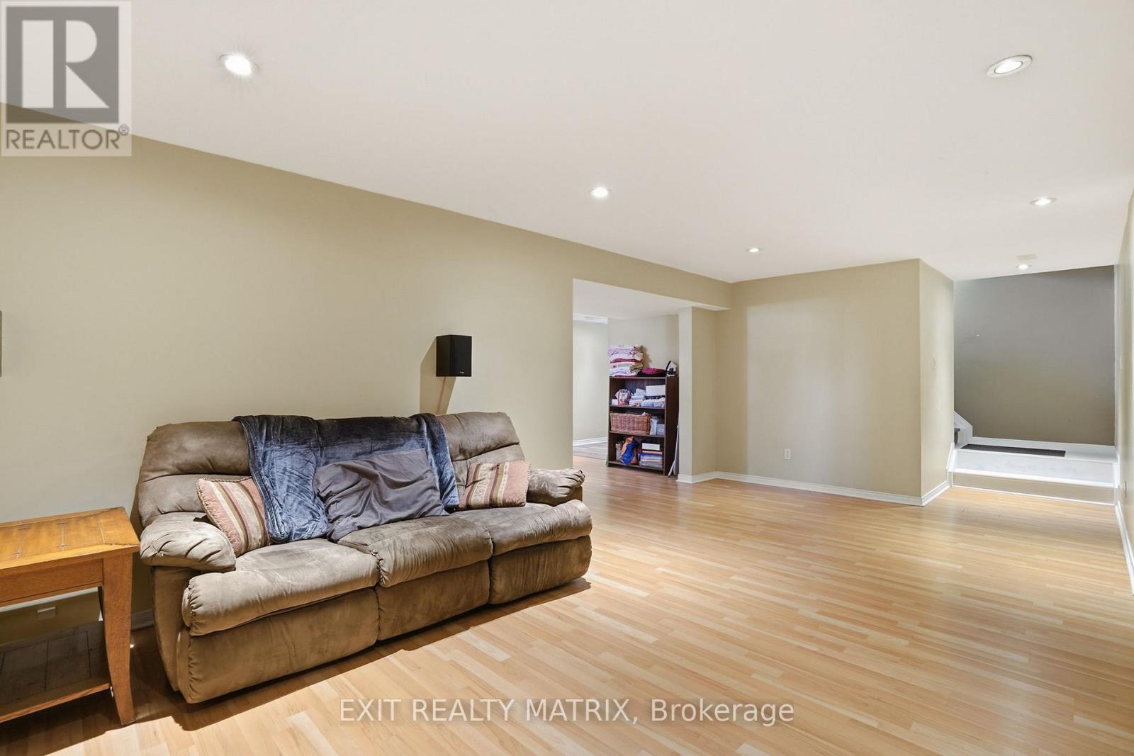 144 CENTENAIRE STREET - 27