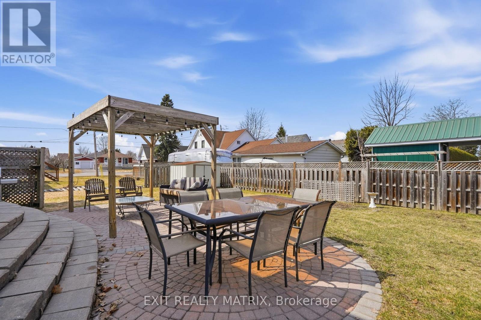 144 CENTENAIRE STREET - 31