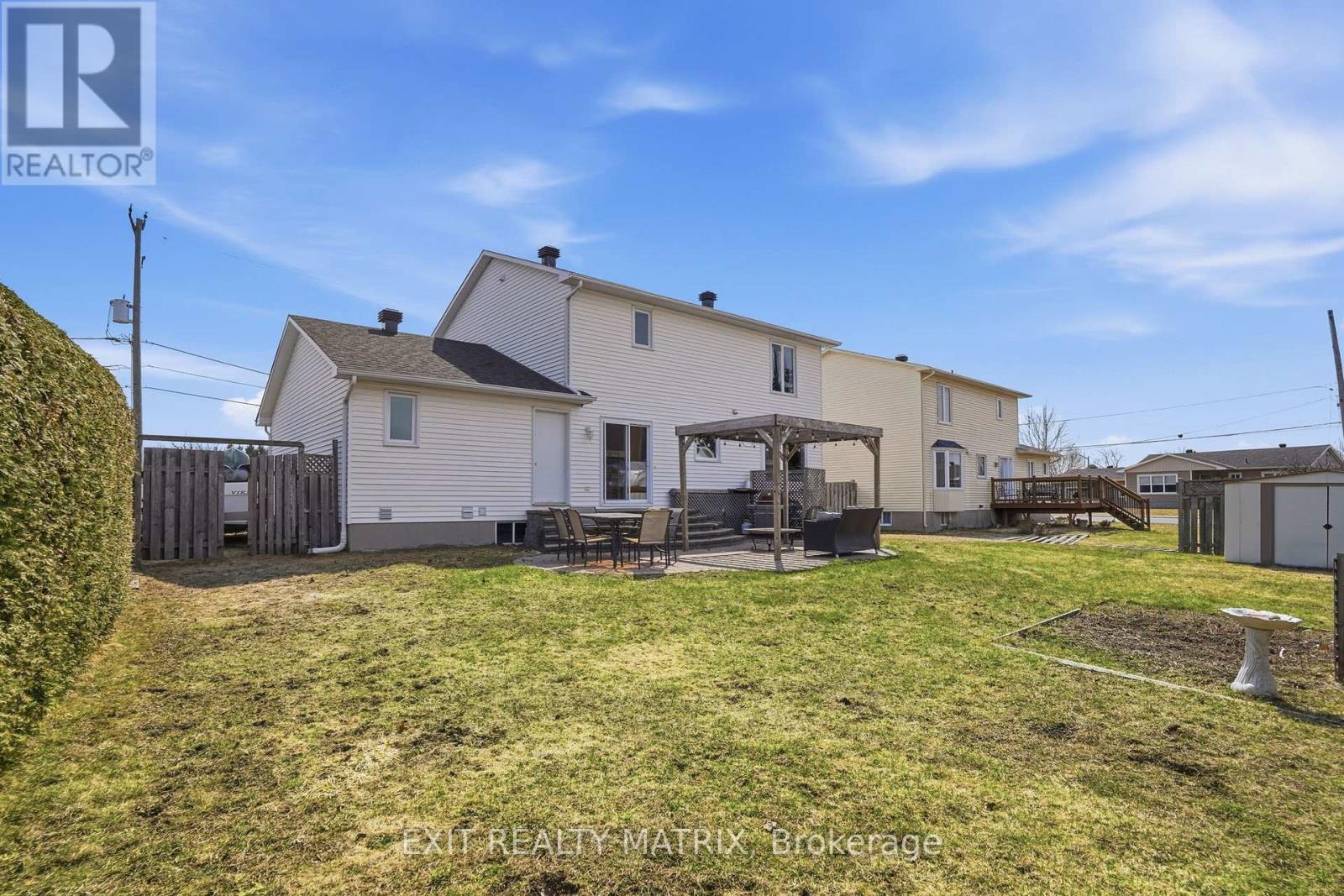 144 CENTENAIRE STREET - 32
