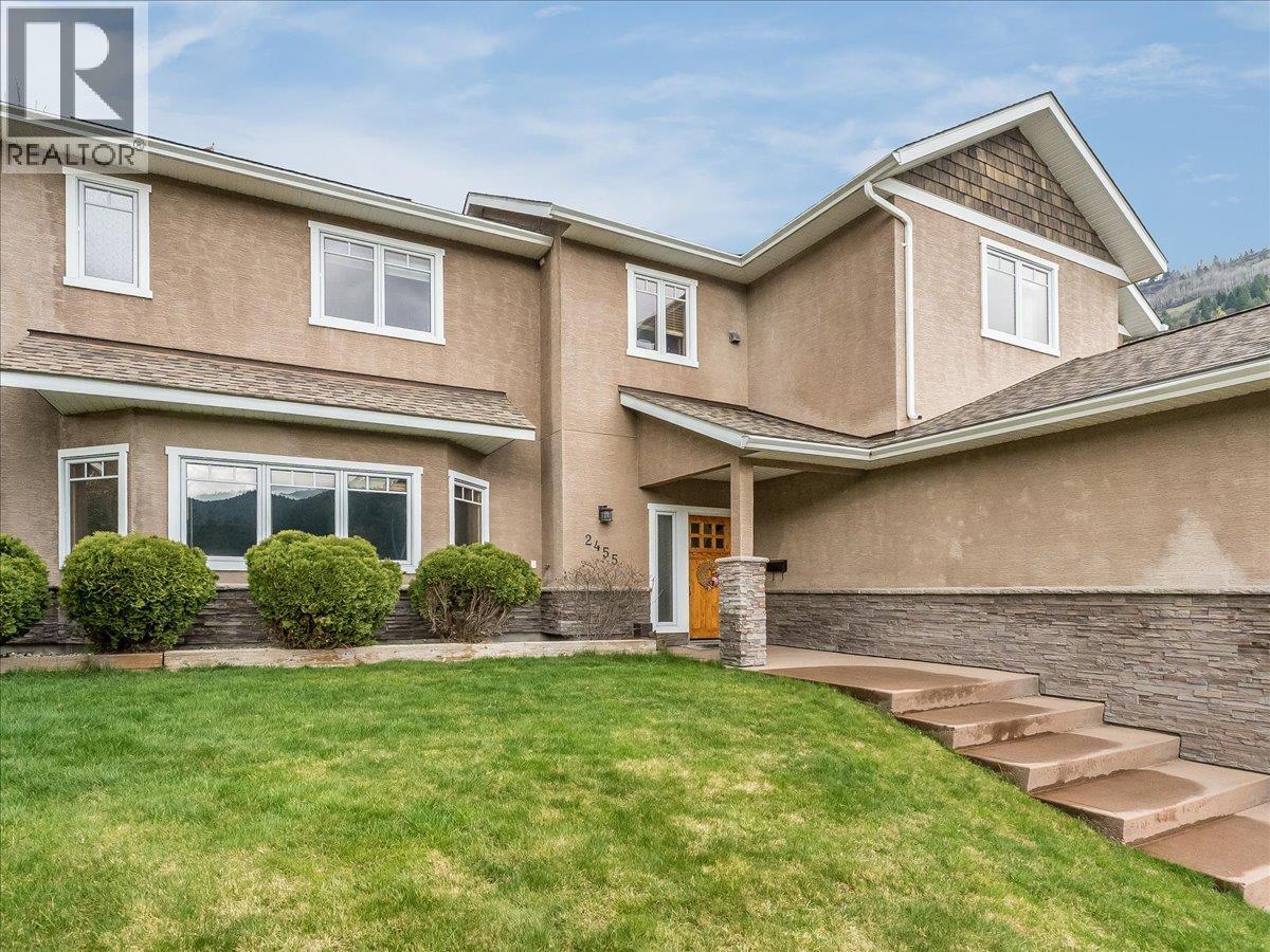 2455 Colin Crescent, Trail