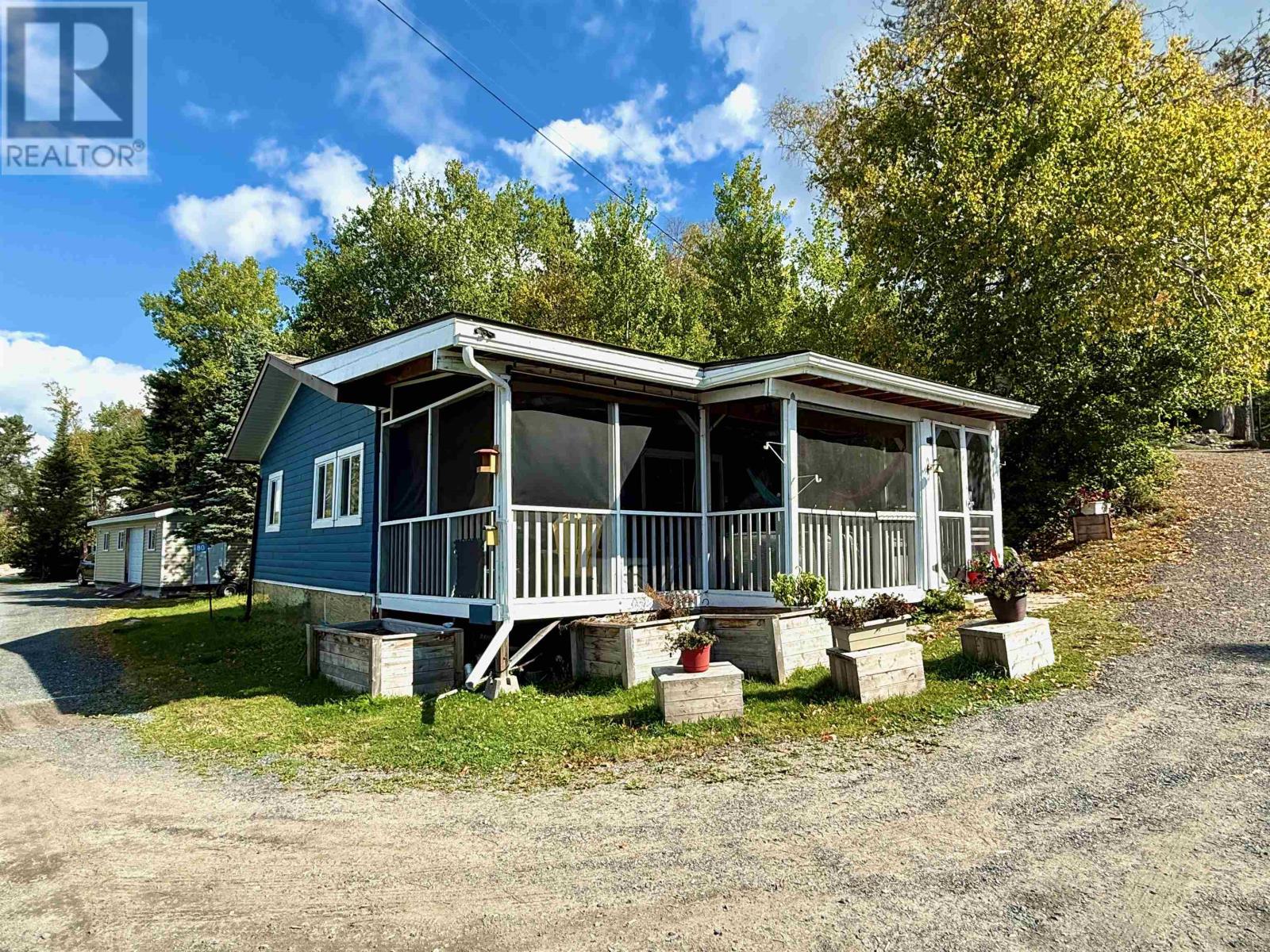 80 Bay Point RD, The Bayview