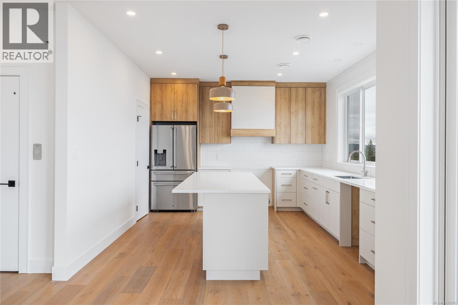 414 Thetis Dr - 12