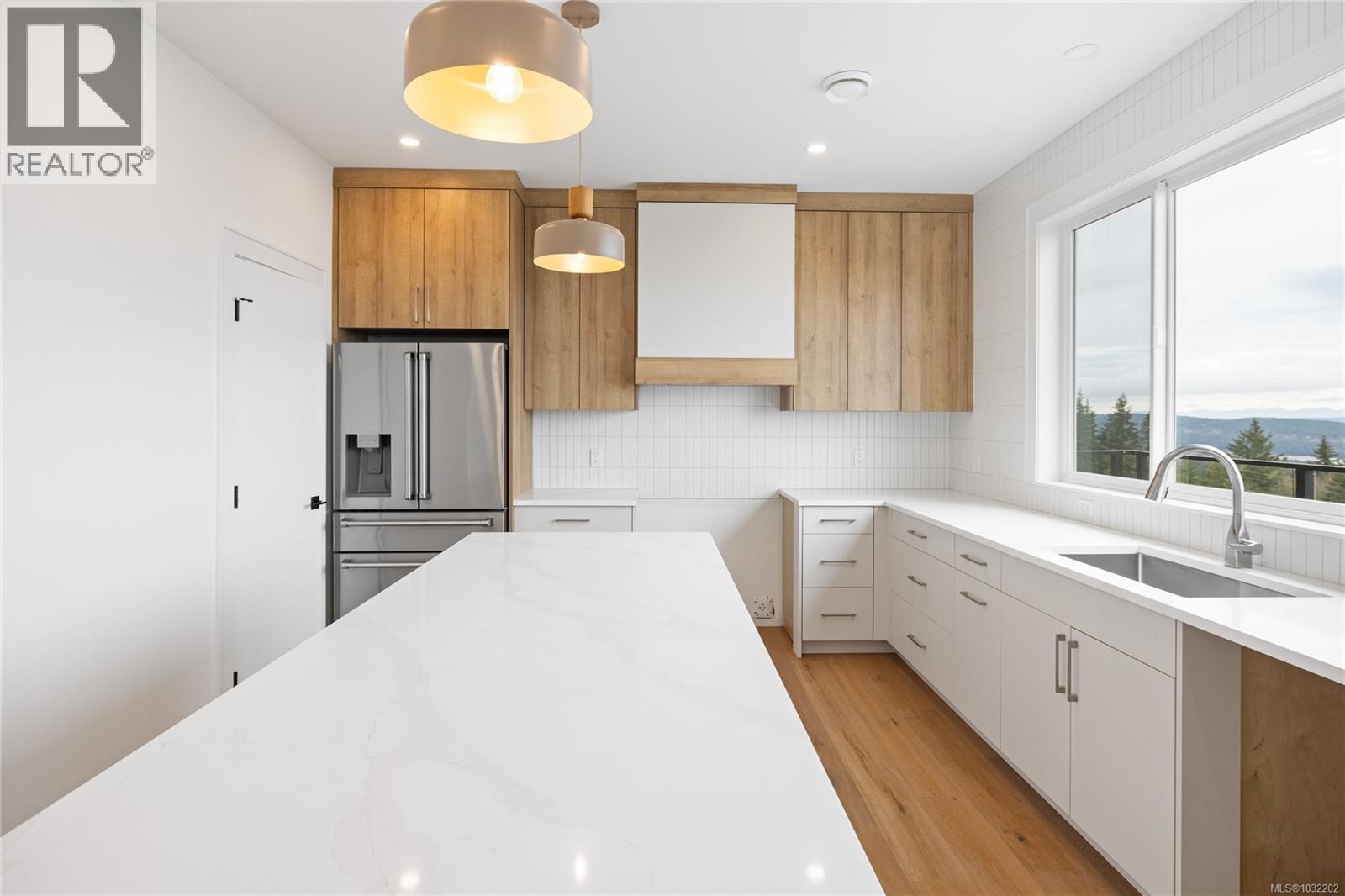 414 Thetis Dr - 14