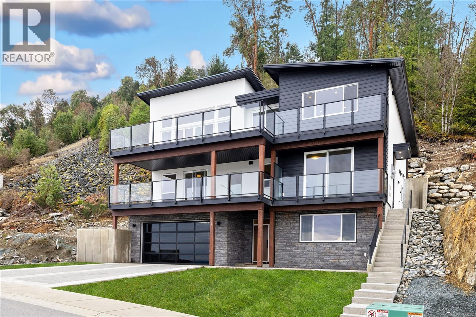 414 Thetis Dr - 2