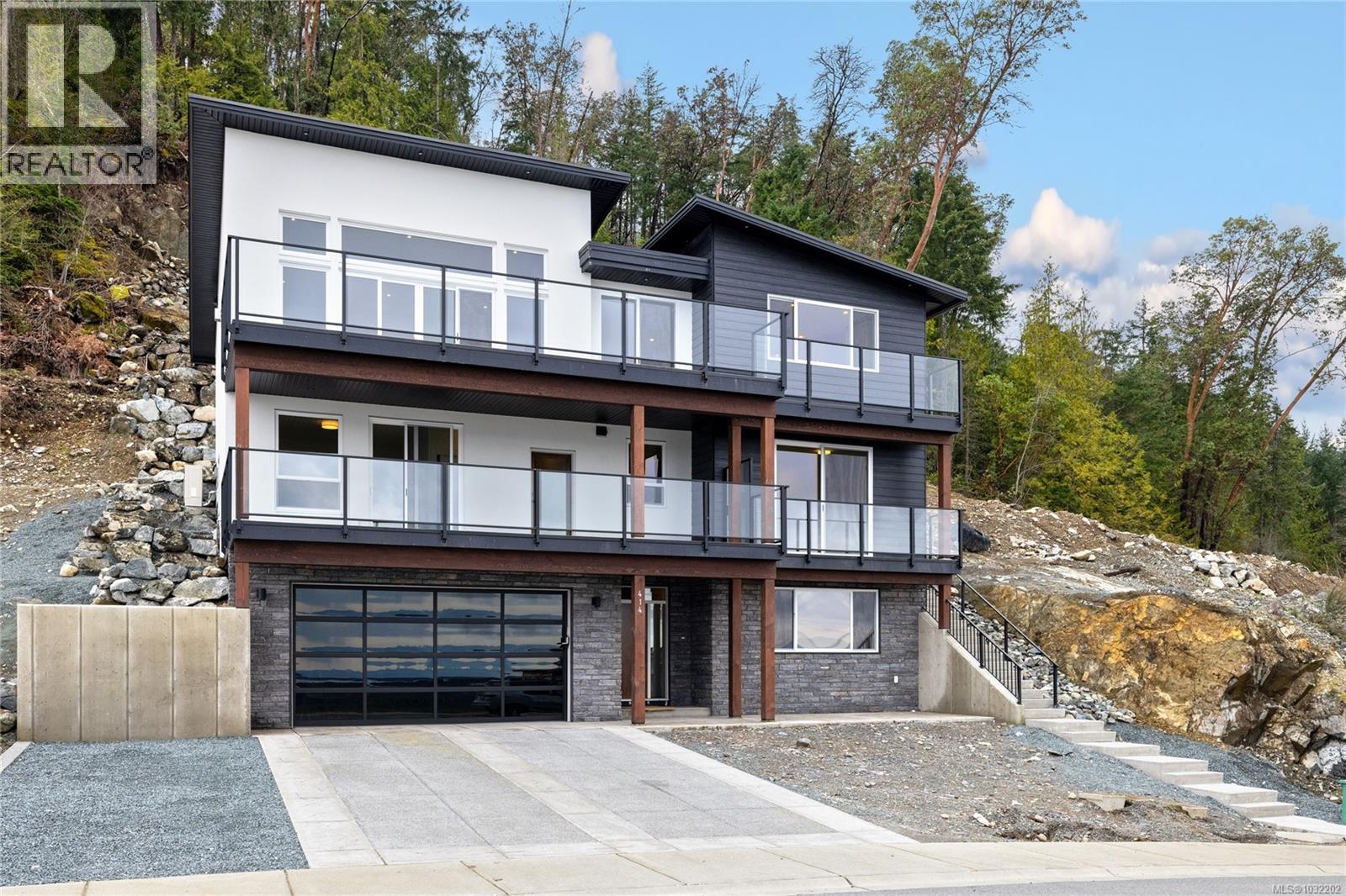 414 Thetis Dr - 3