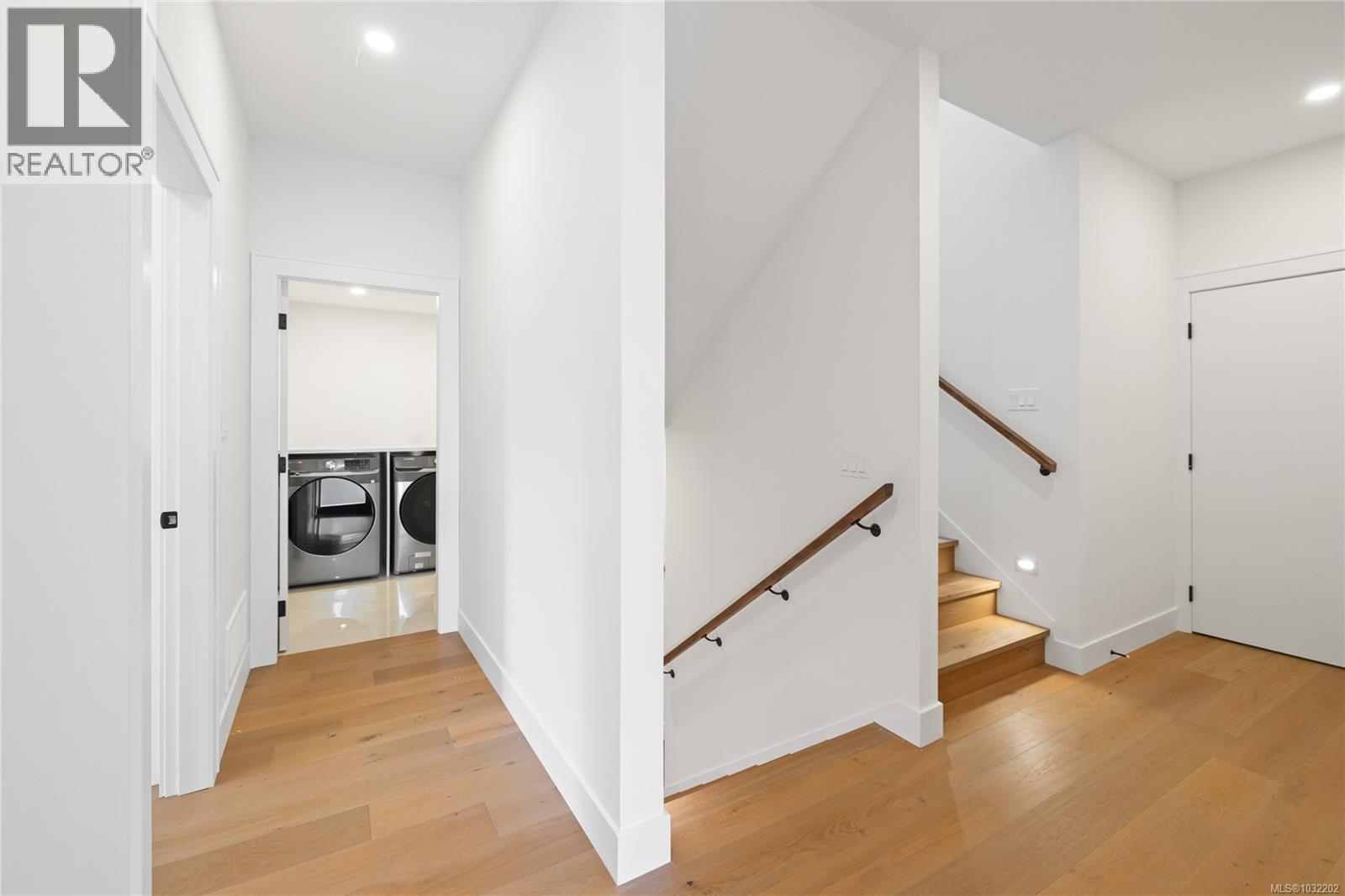 414 Thetis Dr - 36
