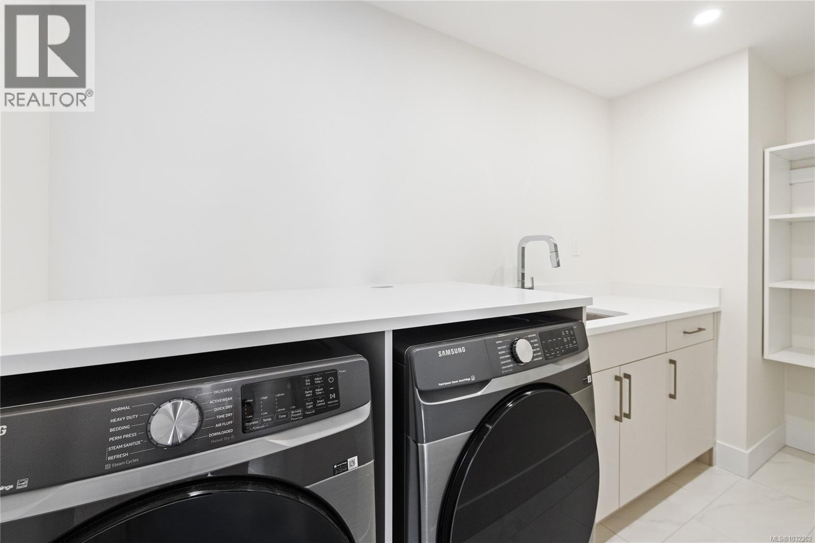 414 Thetis Dr - 37