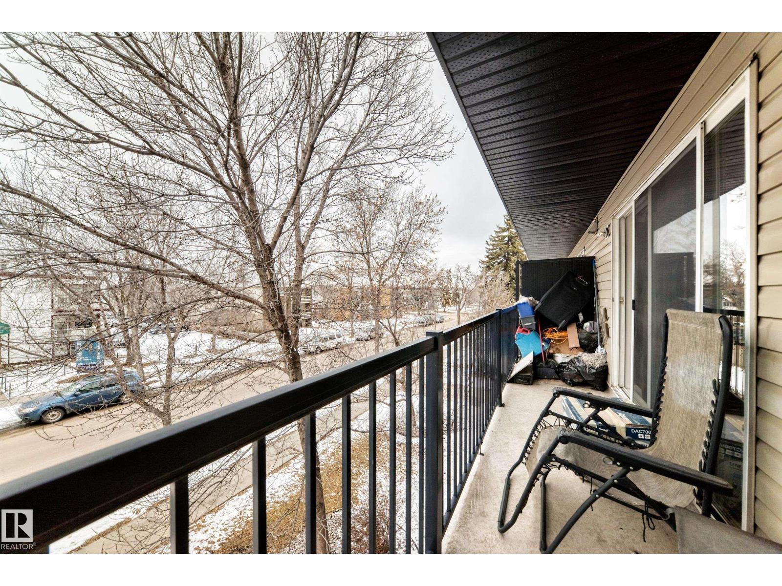 #203 11827 105 ST NW - 16