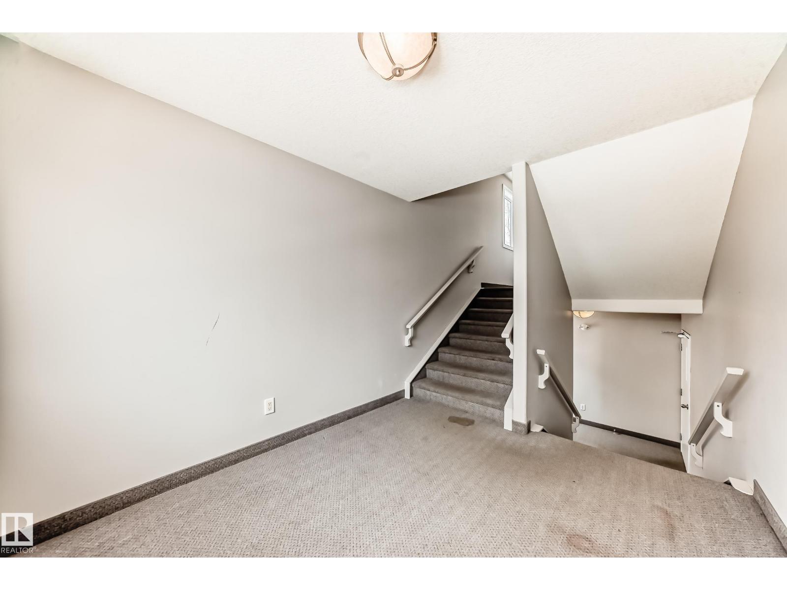#203 11827 105 ST NW - 26