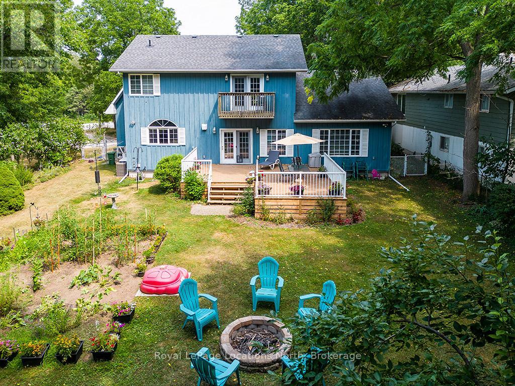 Multiple Outdoor Entertaining Areas