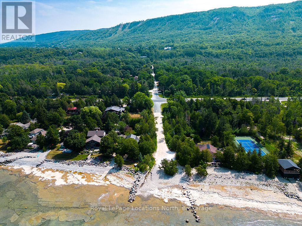 Walking Distance To Georgian Bay Public Access