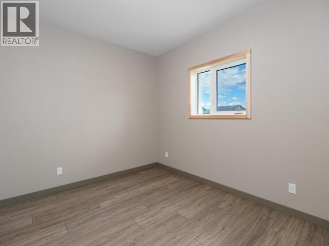 24 BERYL PLACE - 18