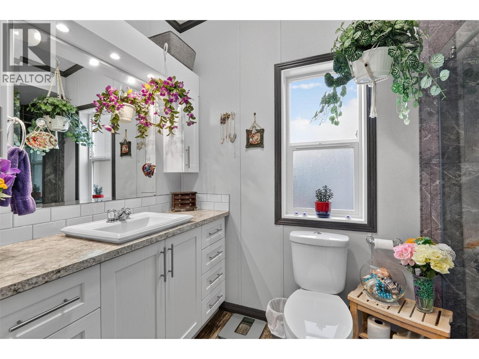 11 5235 Shaw Road, Salmon Arm