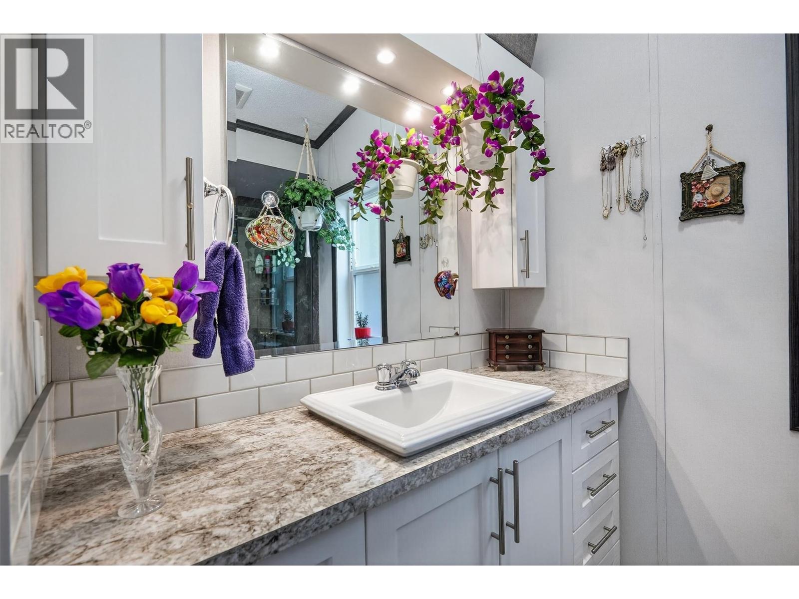 11 5235 Shaw Road, Salmon Arm