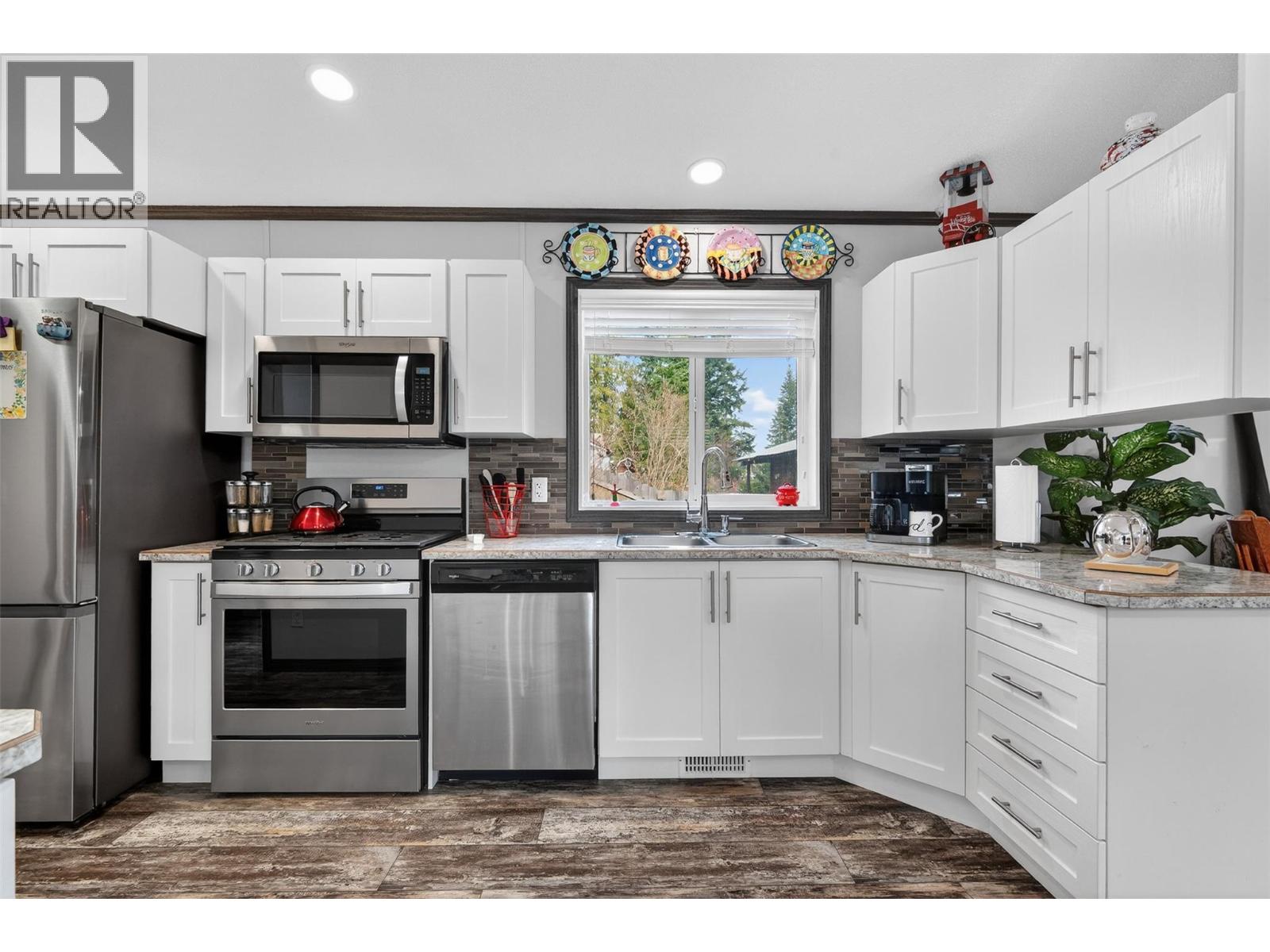 11 5235 Shaw Road, Salmon Arm