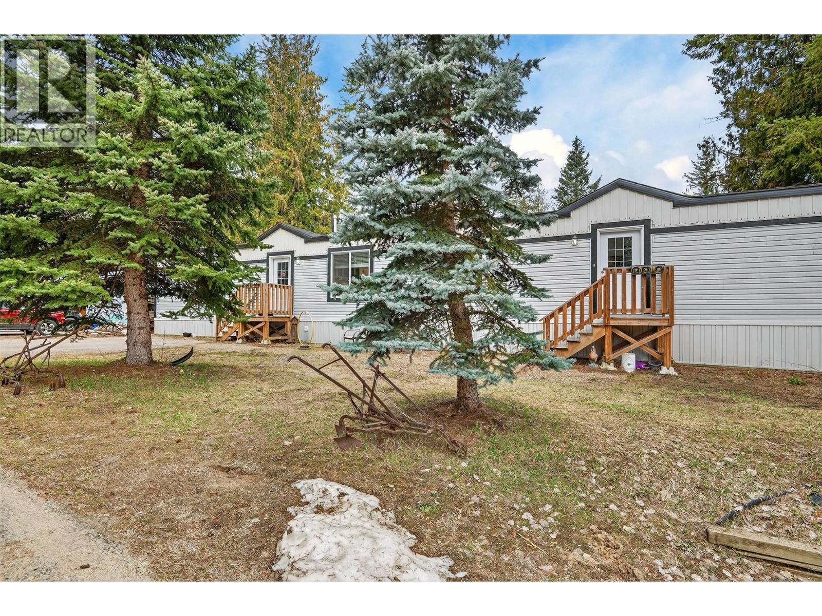 11 5235 Shaw Road, Salmon Arm