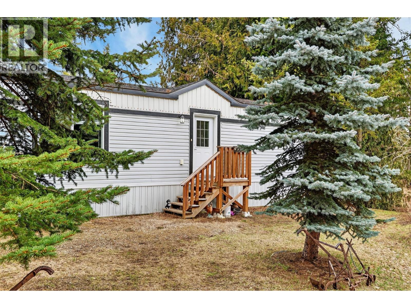 11 5235 Shaw Road, Salmon Arm