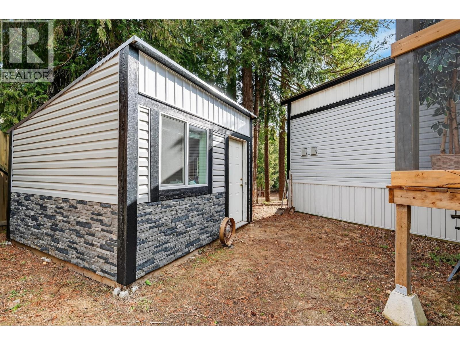 11 5235 Shaw Road, Salmon Arm