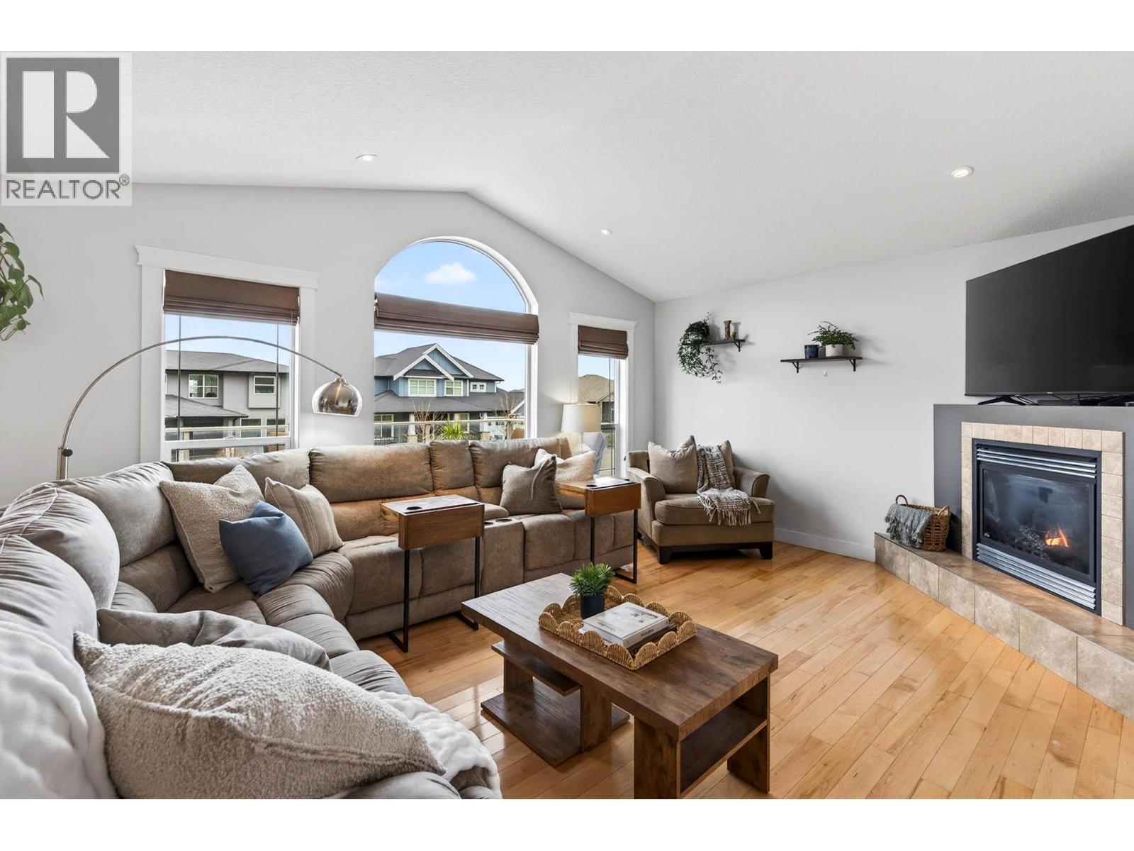 2633 TELFORD DRIVE - 14