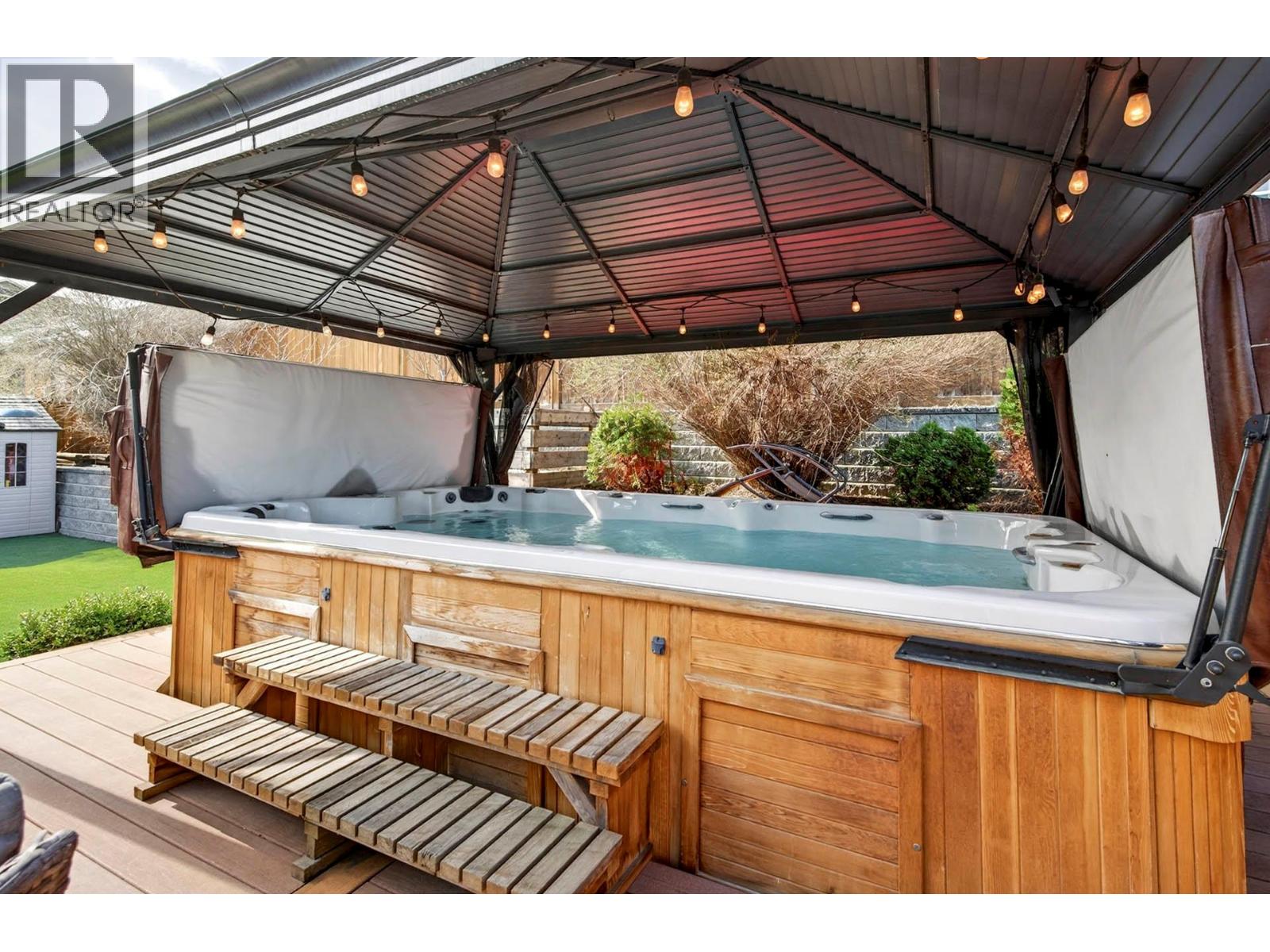 2633 TELFORD DRIVE - 22