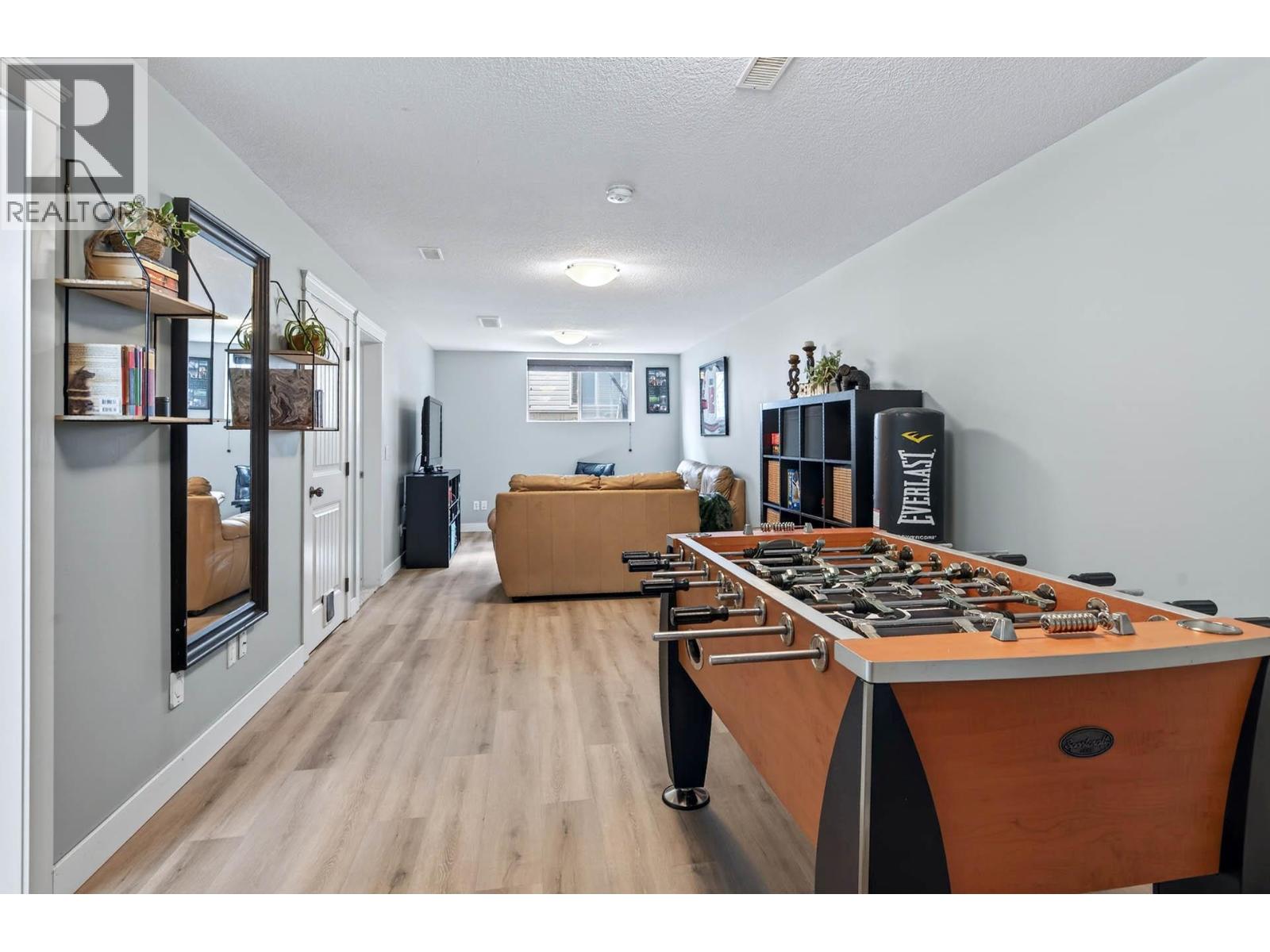 2633 TELFORD DRIVE - 42