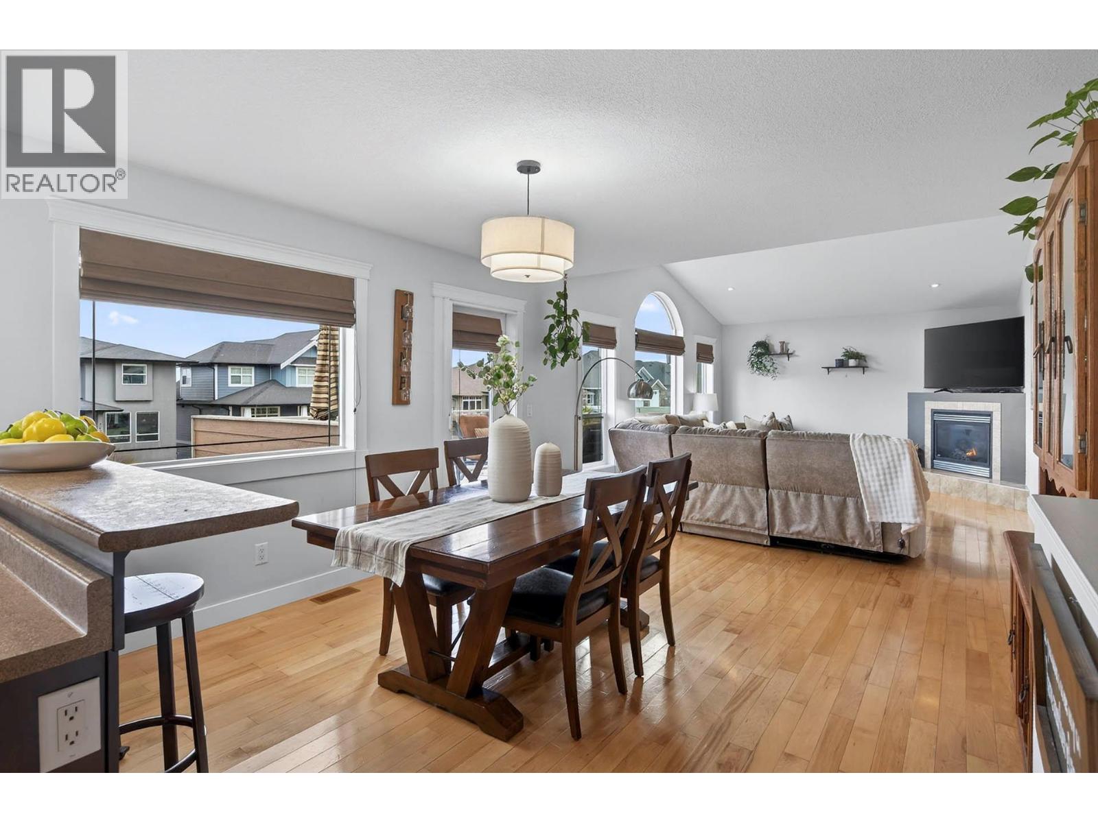 2633 TELFORD DRIVE - 8