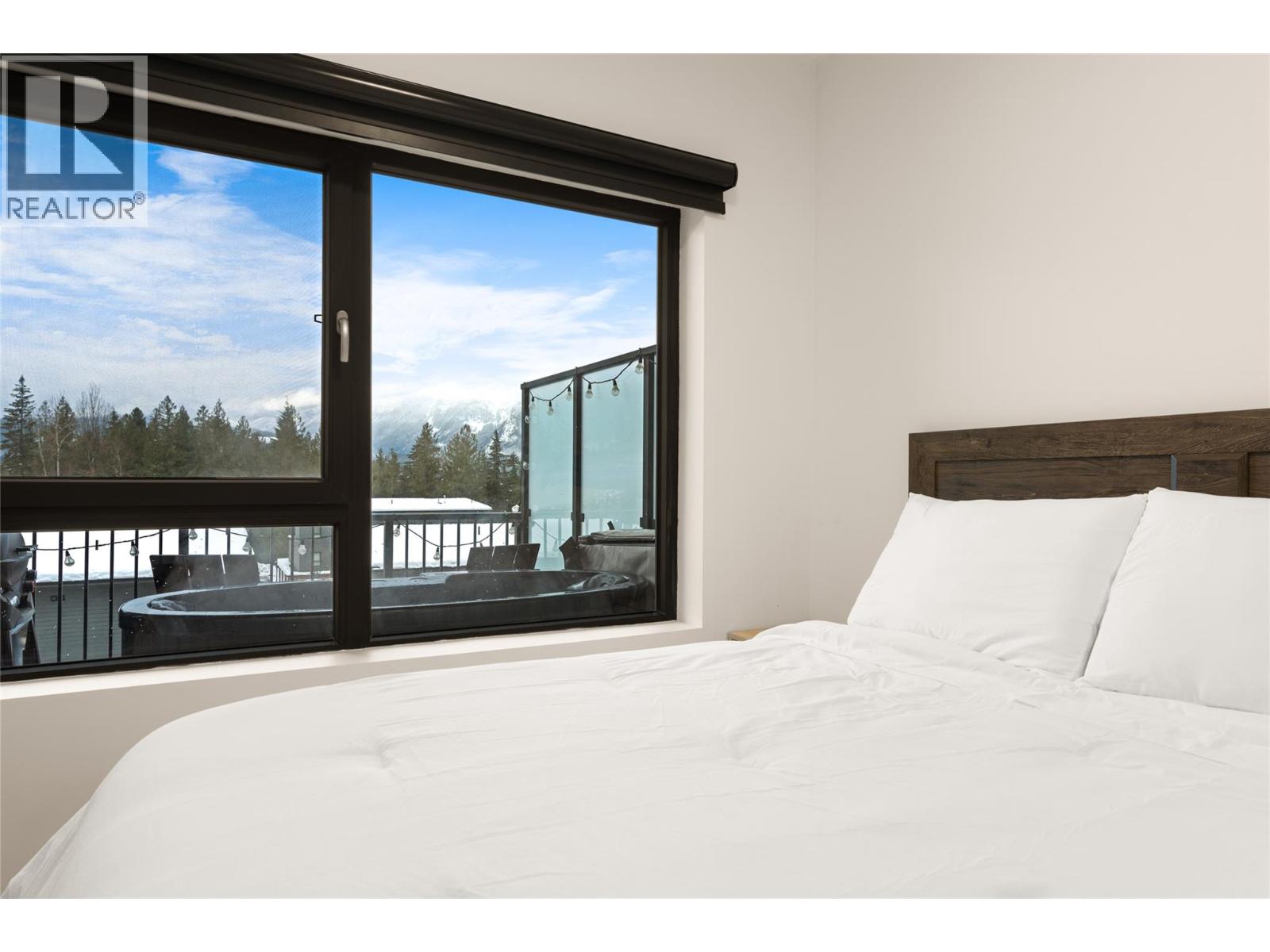 #4403 1701 COURSIER AVENUE - 12