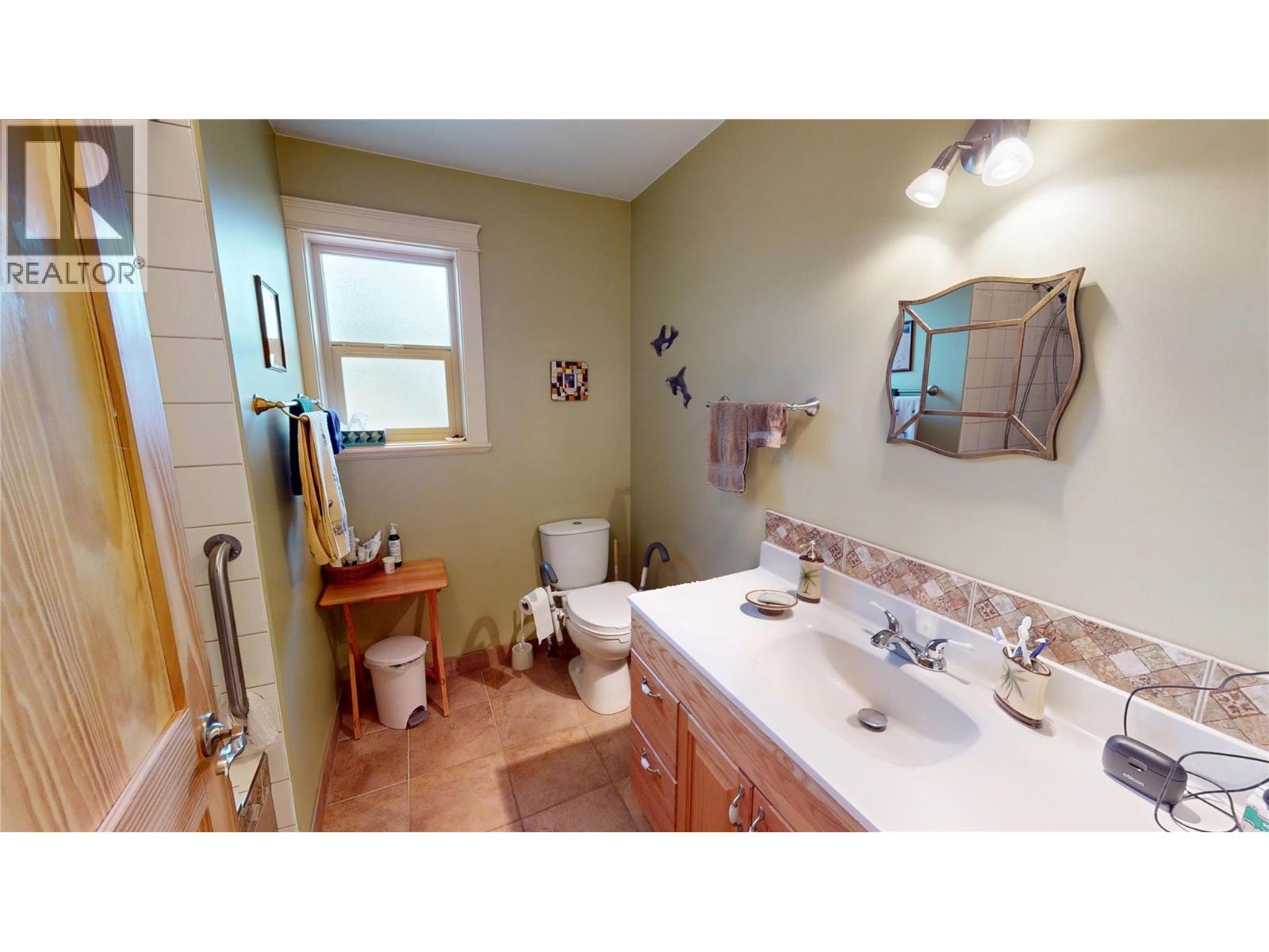 805 16TH AVENUE S - 12