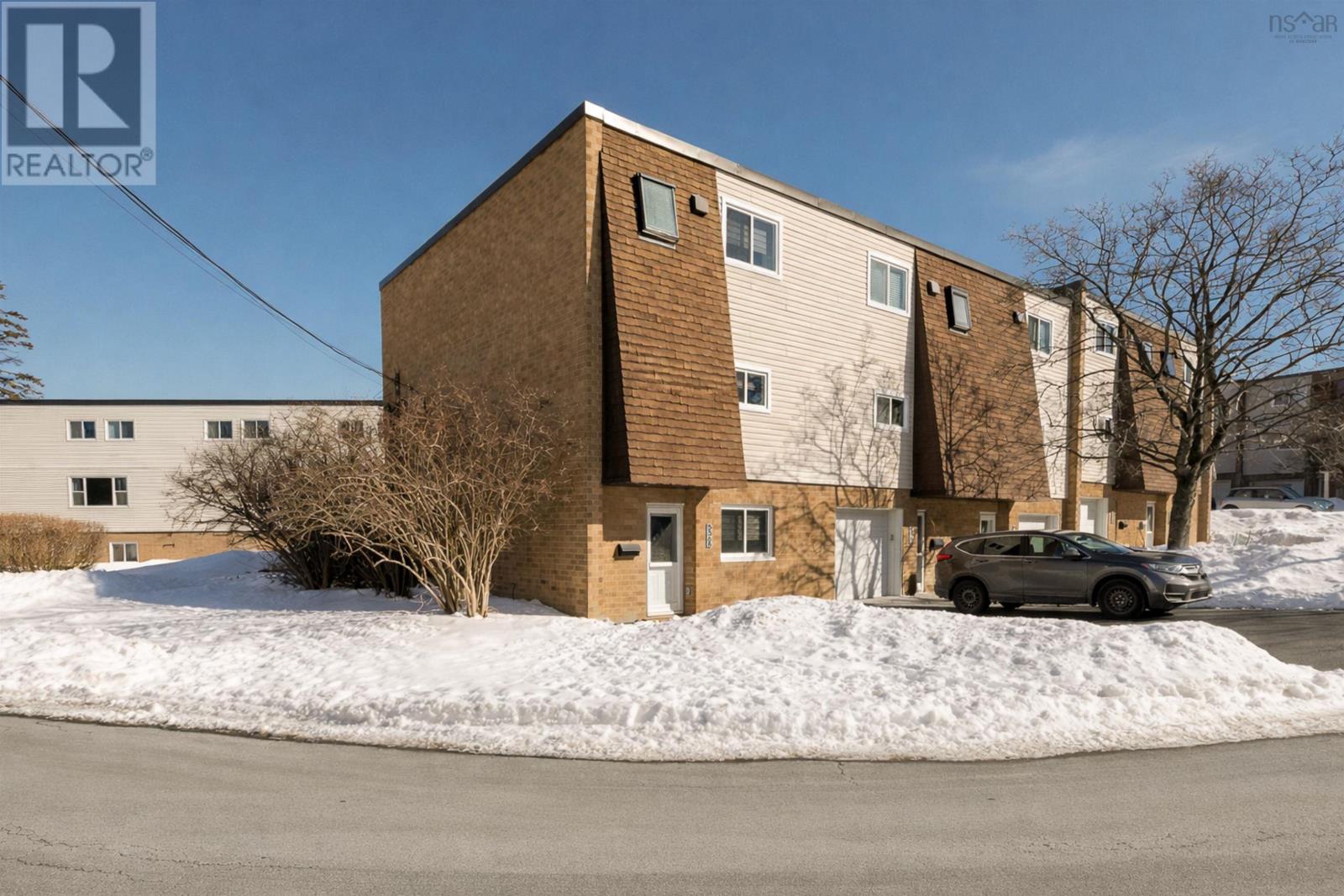 Property 2 of 33 of 5568 Carriageway Crescent