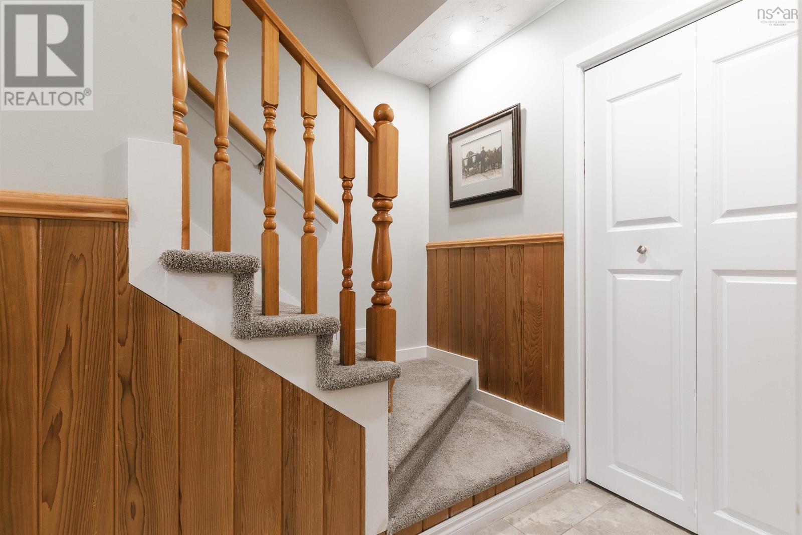 Property 7 of 33 of 5568 Carriageway Crescent