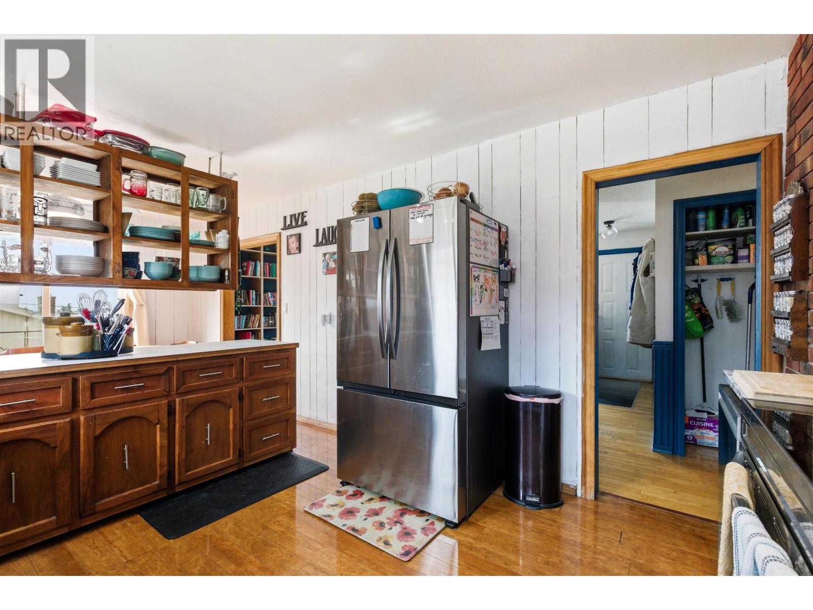 496 N SIXTH AVENUE - 10