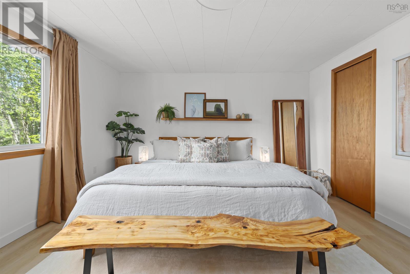 Property 16 of 49 of 4780 Aylesford Road