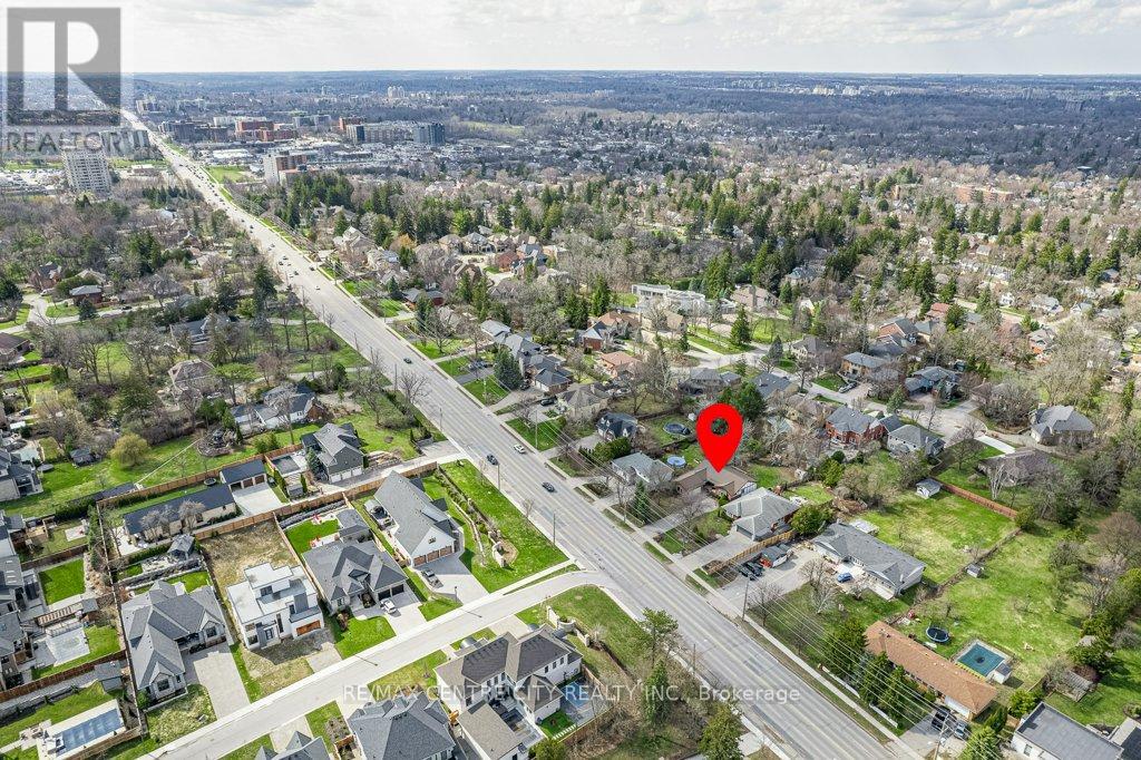 194 COMMISSIONERS ROAD E Property Photo