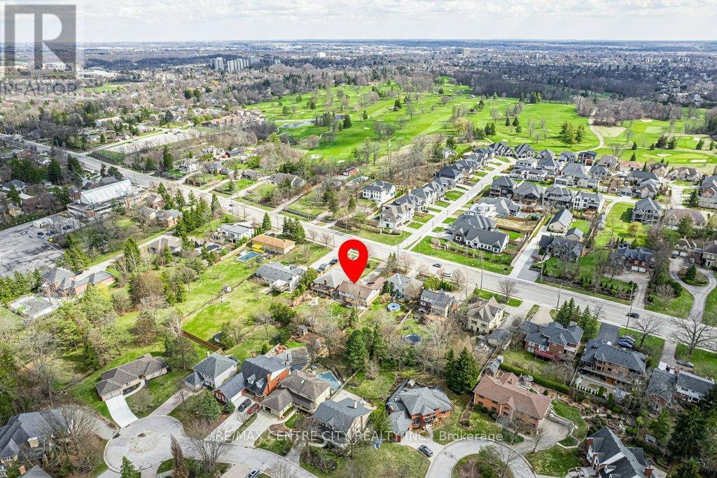 194 COMMISSIONERS ROAD E Property Photo