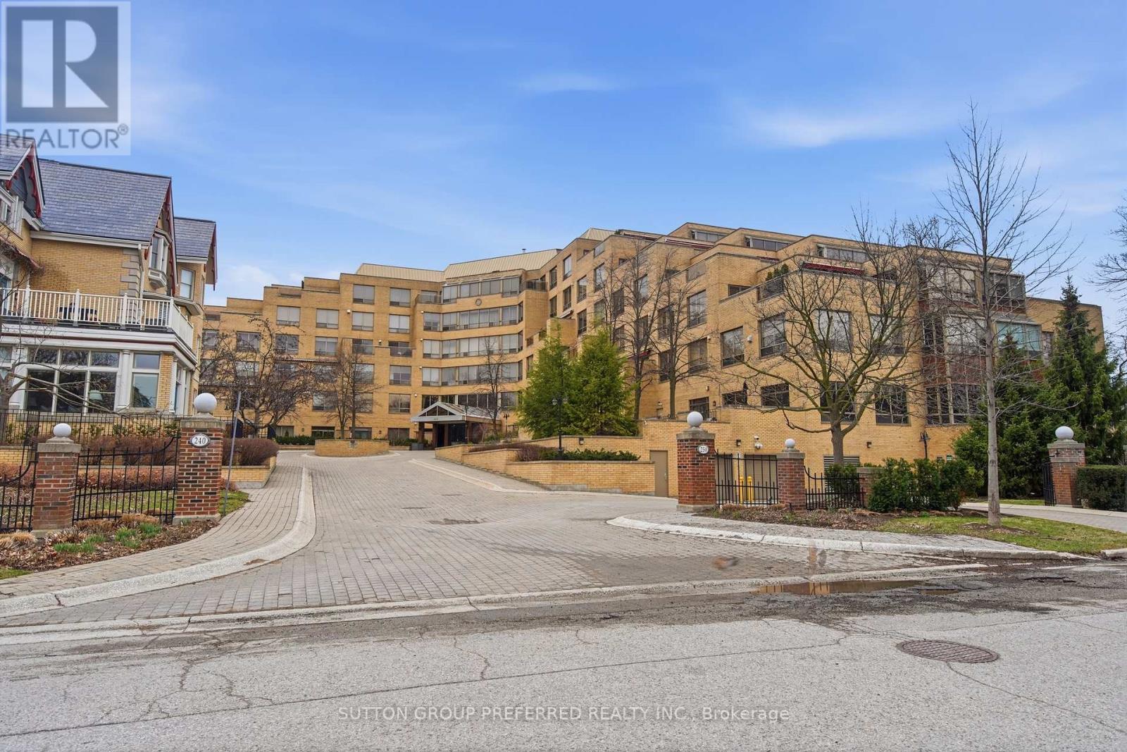 #310 250 SYDENHAM STREET - 1