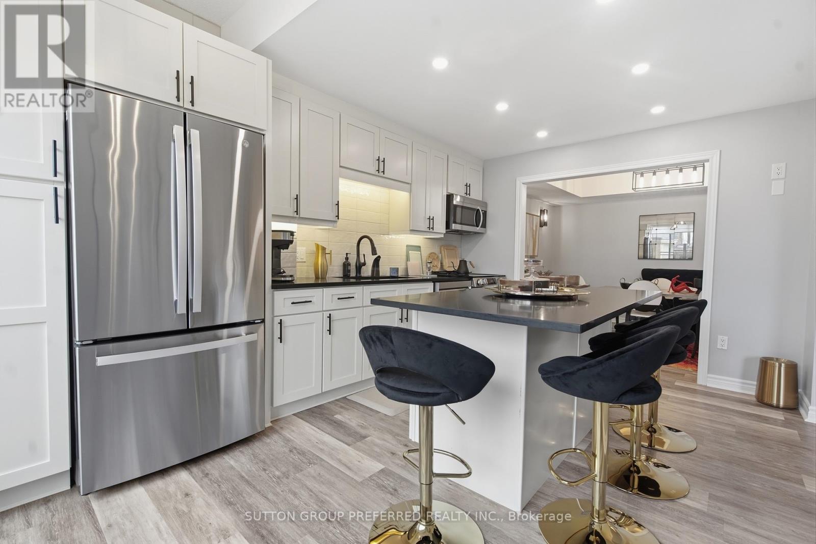 #310 250 SYDENHAM STREET - 16