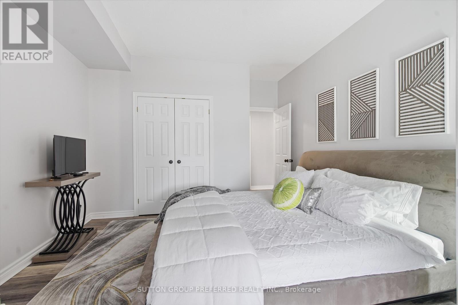 #310 250 SYDENHAM STREET - 24