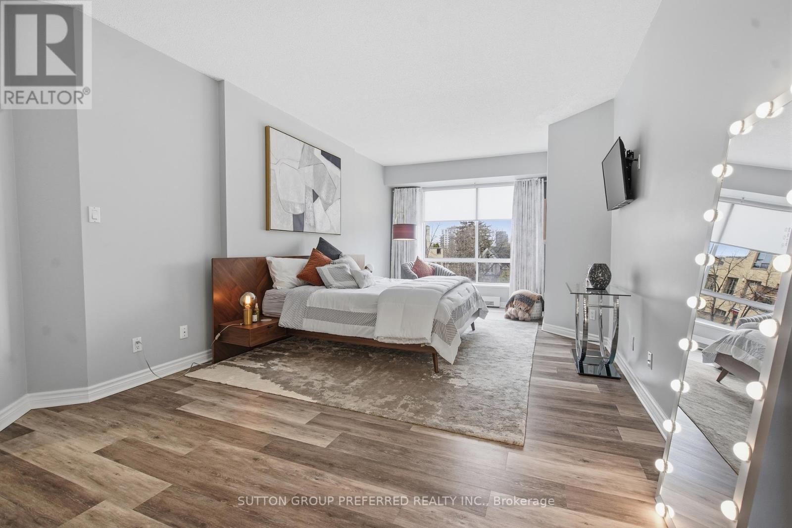#310 250 SYDENHAM STREET - 28