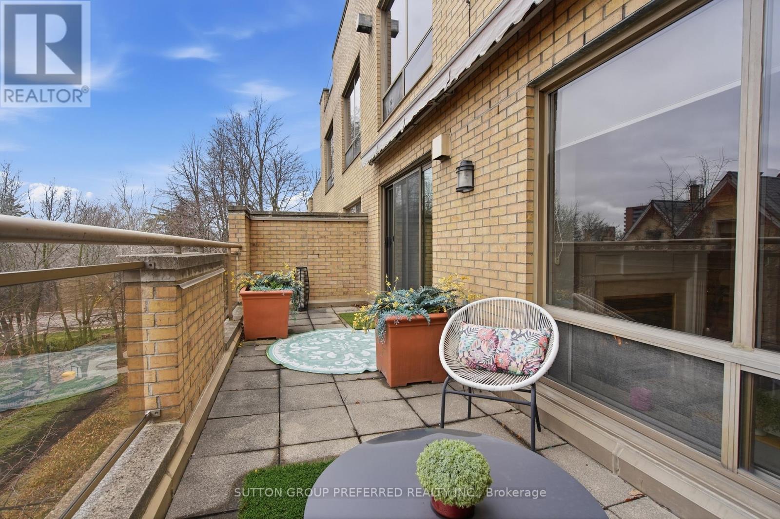 #310 250 SYDENHAM STREET - 36
