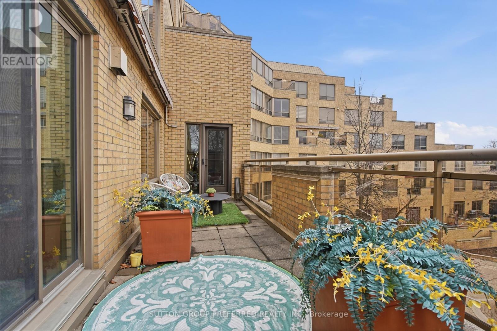 #310 250 SYDENHAM STREET - 37
