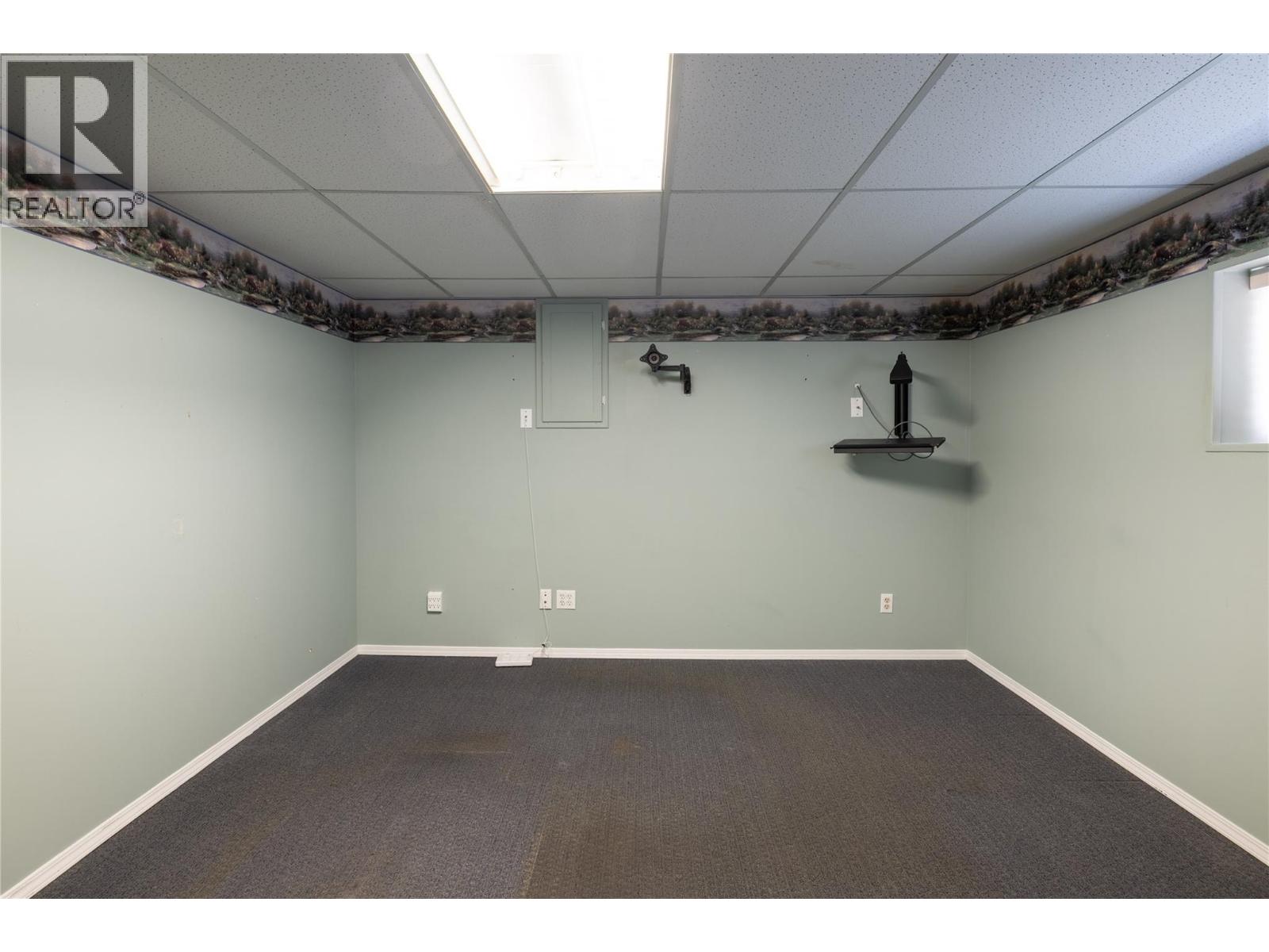 6827 Herry Road, Vernon