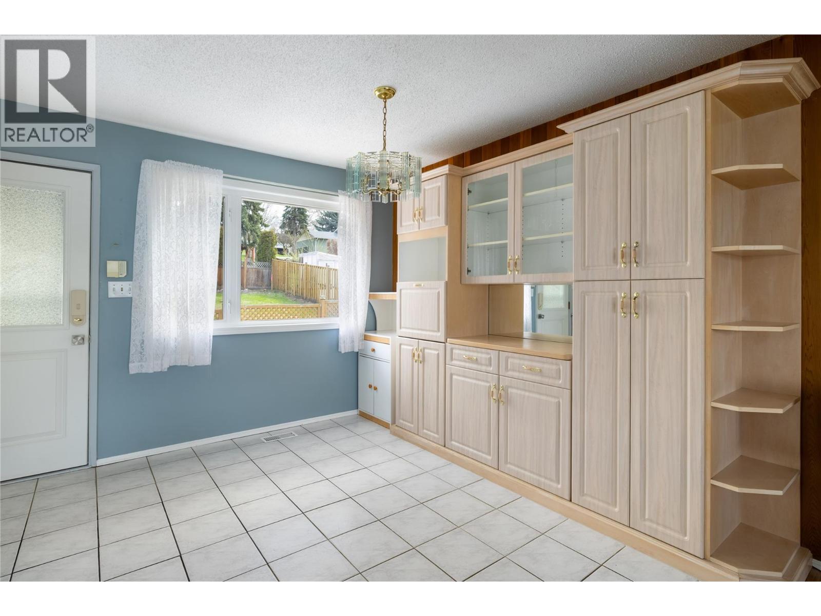 6827 Herry Road, Vernon