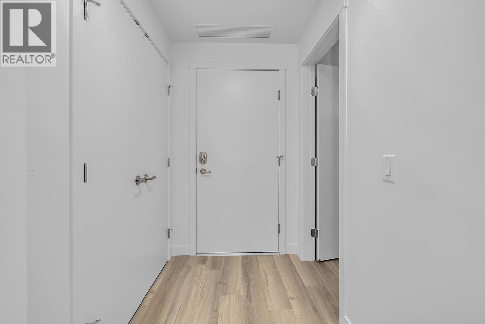 1057 Frost Road Unit# 218, Kelowna