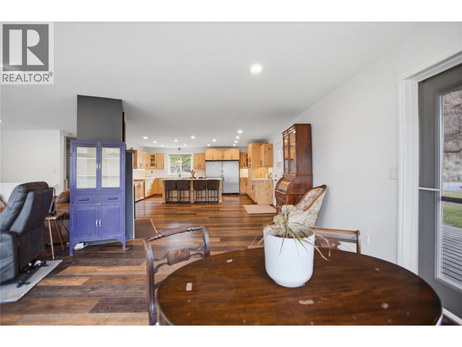 6998 VISTA DRIVE - 30